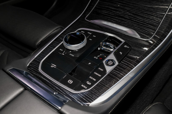 2026 BMW X5 G05 LCI xDrive30d M Sport SUV image 21