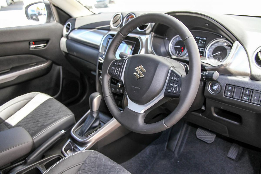 2023 Suzuki Vitara LY Series II Turbo SUV Image 10