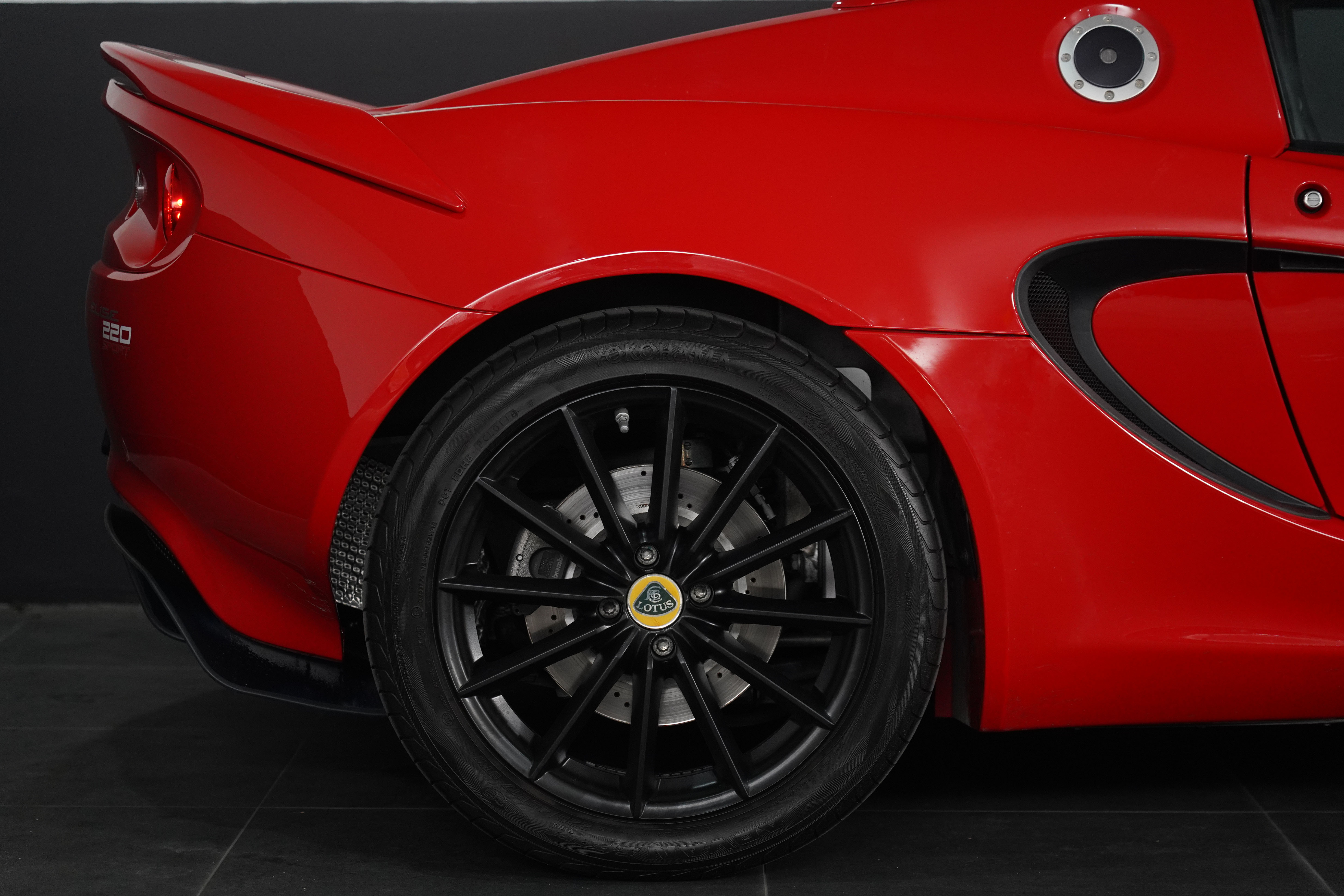 2019 Lotus Elise Sport 220 Convertible Image 17