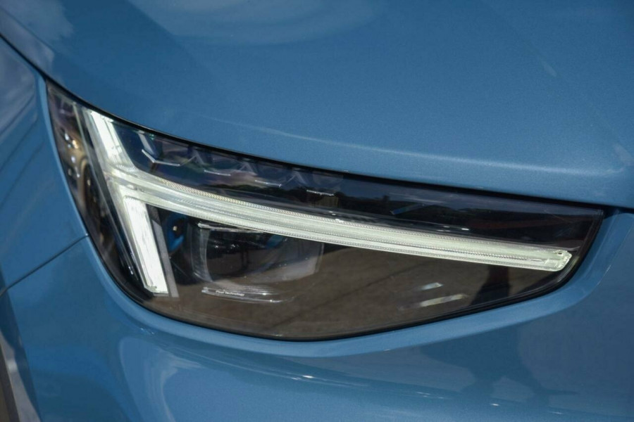 2024 MY25 Volvo XC40 XZ Ultra B4 Bright SUV Image 21