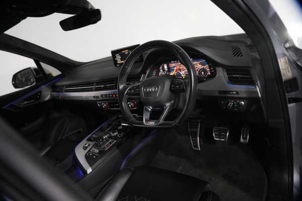 2018 Audi SQ7 TDI SUV Image 11
