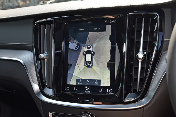 2020 Volvo S60 Z Series T8 R-Design Sedan