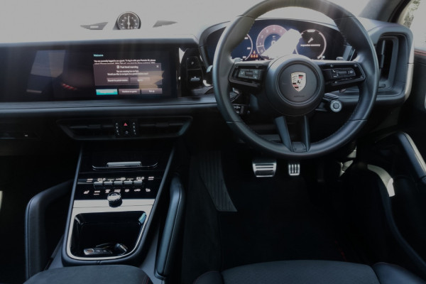 2024 Porsche Cayenne 9YA II GTS SUV Image 26