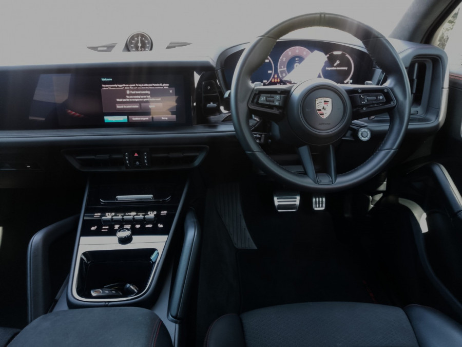 2024 Porsche Cayenne 9YA II GTS SUV Image 26