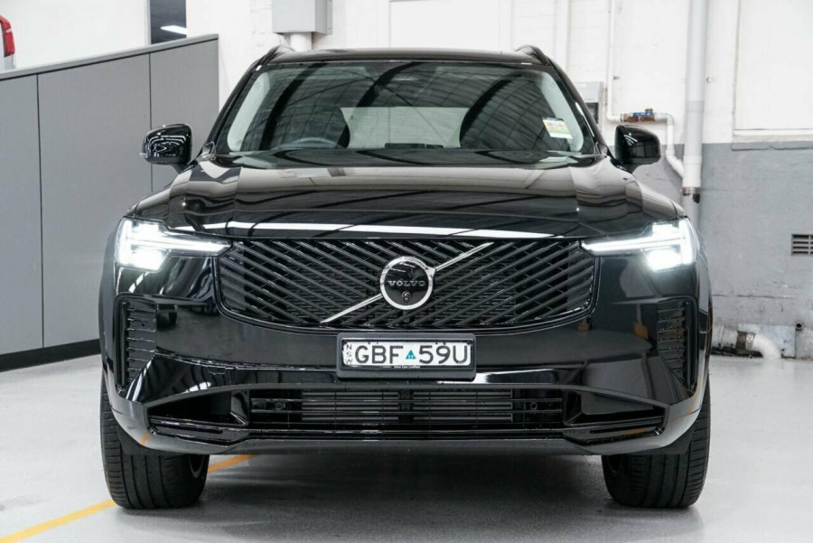 2025 MY26 Volvo XC90 L Series Ultra B5 Dark SUV Image 17