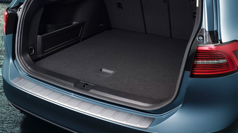 Loading sill protection plate