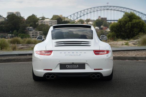 2015 Porsche 911 Carrera S Coupe Image 5