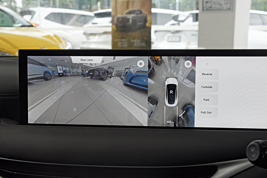 2025 MG IM5 P12L Premium Hatch Image 10