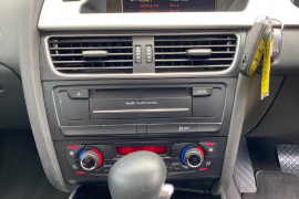 2011 Audi A4 B8 8K  Sedan