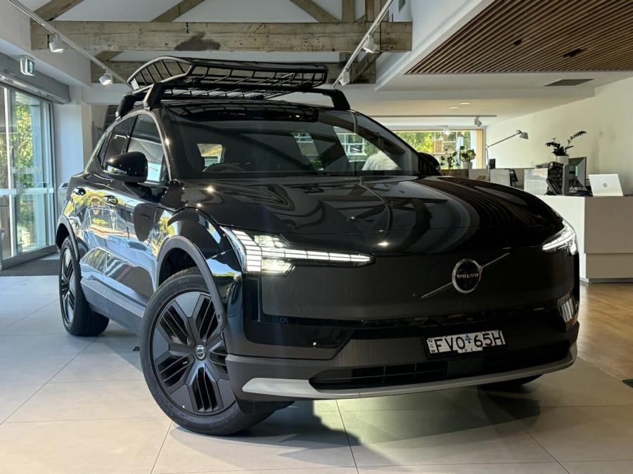 2026 Volvo EX30 Cross Country  Ultra Twin Motor Performance SUV Image 1