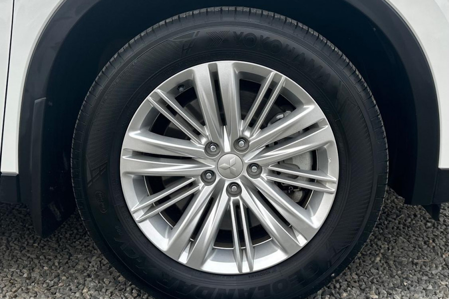 2021 MY22 Mitsubishi Outlander ZM LS SUV Image 22
