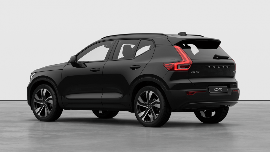 2026 Volvo XC40 XZ Ultra B4 Dark SUV Image 3