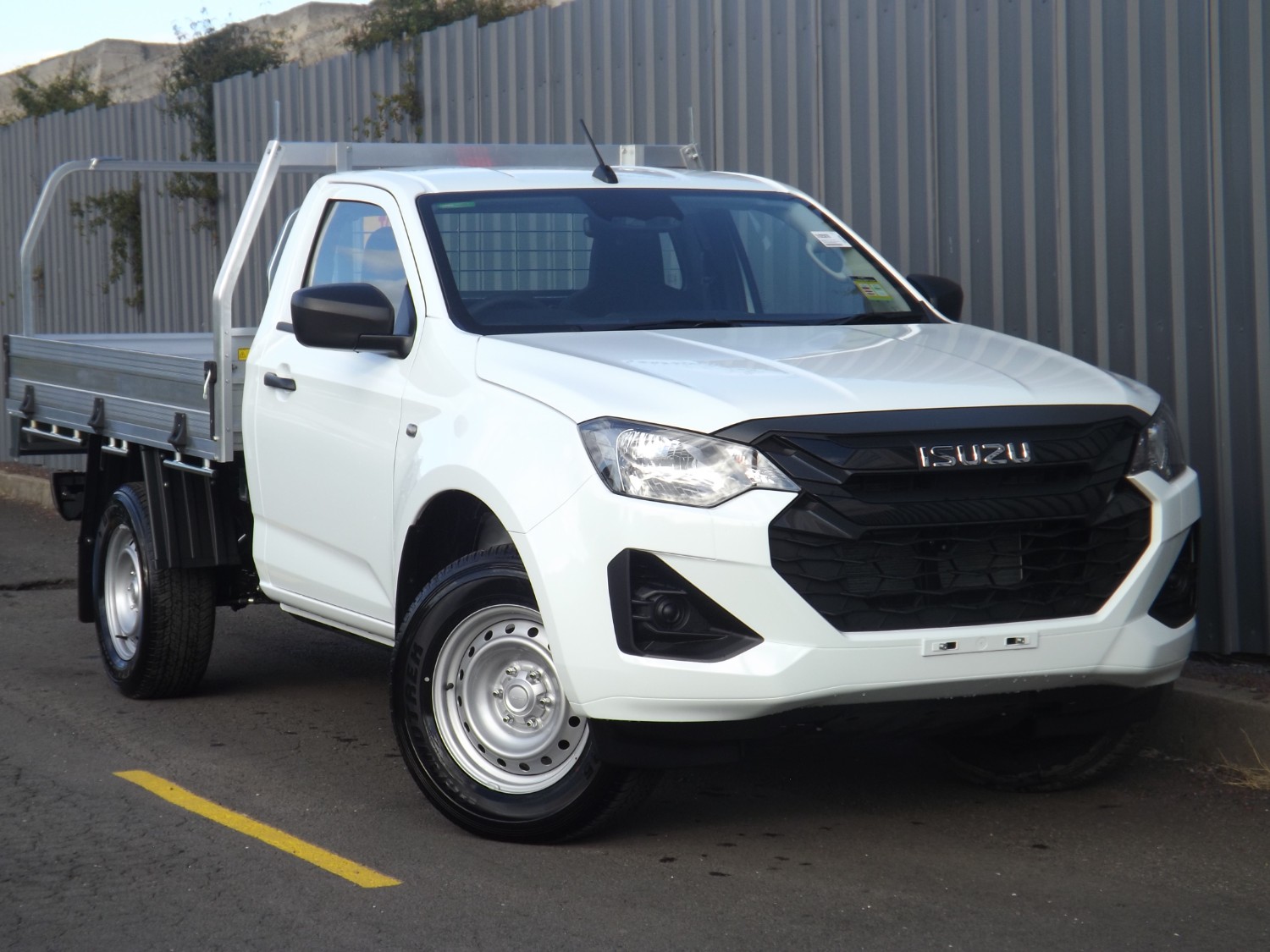 2025 ISUZU D-MAX SX HIGH RIDE RG CAB CHASSIS AUTOMATIC 4X2