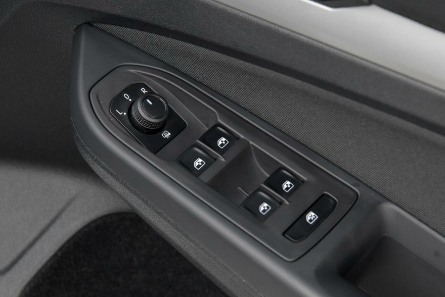 2021 Volkswagen Golf 8 110TSI Wagon Image 24