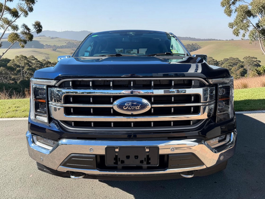 2023 Ford F-150  Lariat Dual Cab Image 2