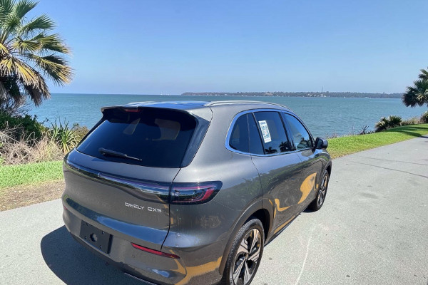 2026 Geely EX5 E245 Inspire Extended Range SUV Image 3