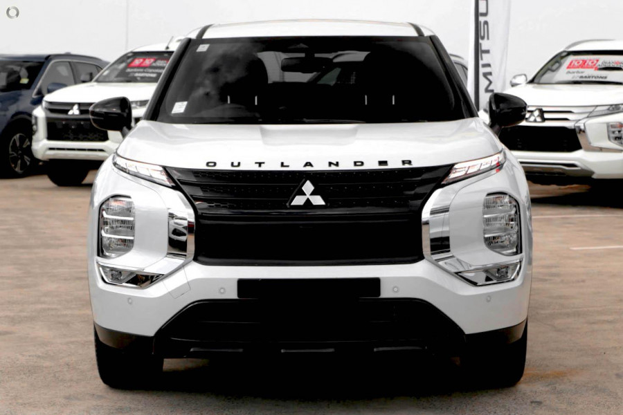 2025 Mitsubishi Outlander ZM LS SUV Image 2