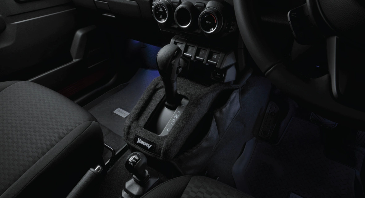 Jimny - Automatic console cover
