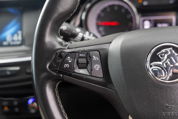 2019 Holden Commodore ZB RS Liftback Image 14