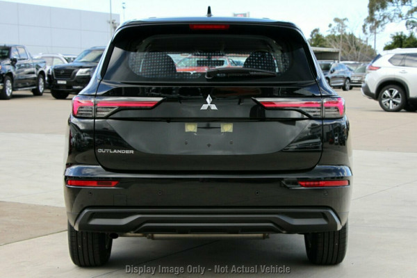 2025 Mitsubishi Outlander ZM ES SUV Image 14