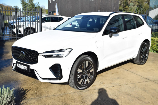 2025 MY26 Volvo XC60 UZ Plus T8 Plug-in Hybrid Dark SUV Image 4