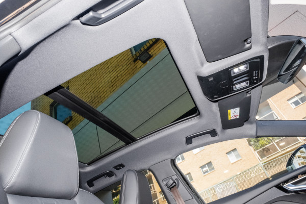 2024 Audi Q4 e-tron F4 55 SUV image 18