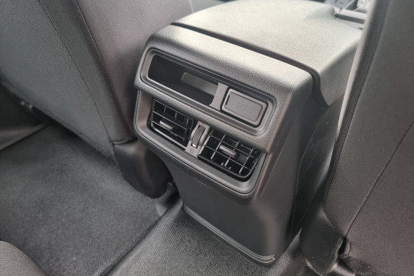 2026 Isuzu D-MAX RG SX Cab Chassis Image 11