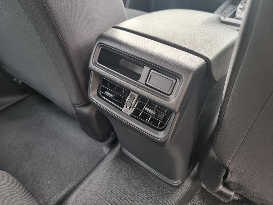 2026 Isuzu D-MAX RG SX Cab Chassis Image 11