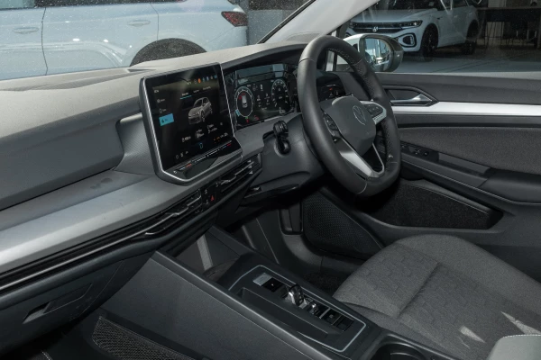 2026 Volkswagen Golf 8.5 110TSI Life Hatch Image 8