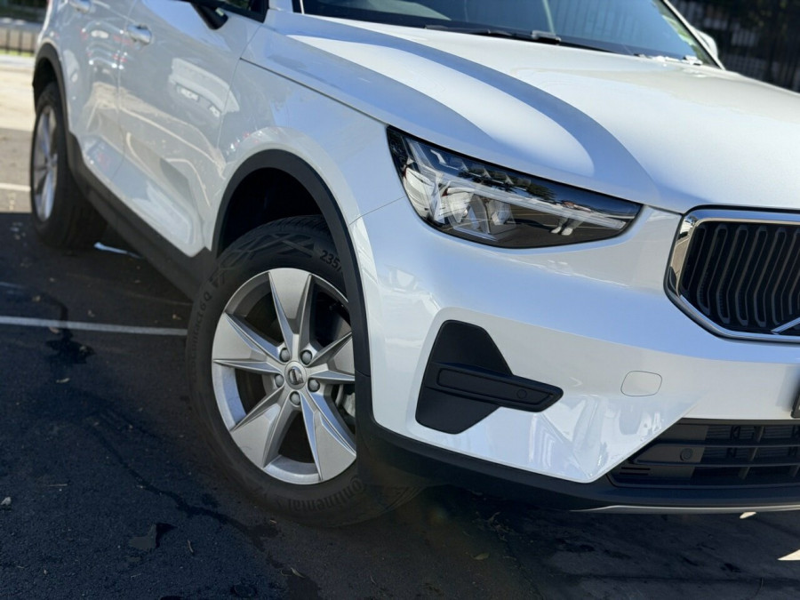 2025 Volvo XC40 XZ Plus B4 SUV Image 2