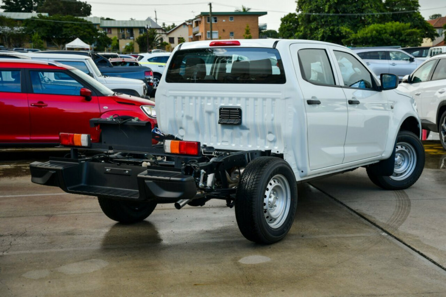 2026 MY25.5 Isuzu D-MAX RG SX Cab Chassis Image 2