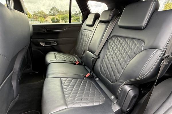 2022 Ford Everest UB Platinum SUV Image 14