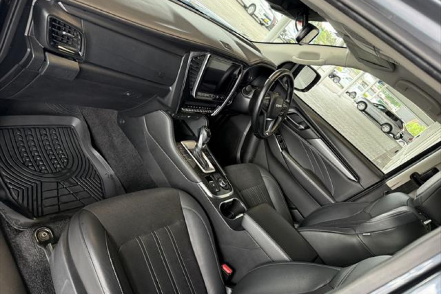 2022 Isuzu MU-X RJ LS-T SUV Image 9