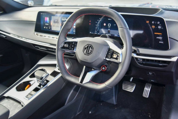 2025 MG MG7 IP42 Essence Sedan Image 6
