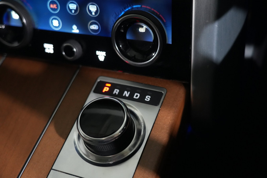 2019 Land Rover Range Rover SDV8 Autobiography SUV Image 17