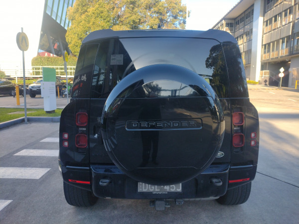 2023 Land Rover Defender L663 110 D300 X SUV image 4