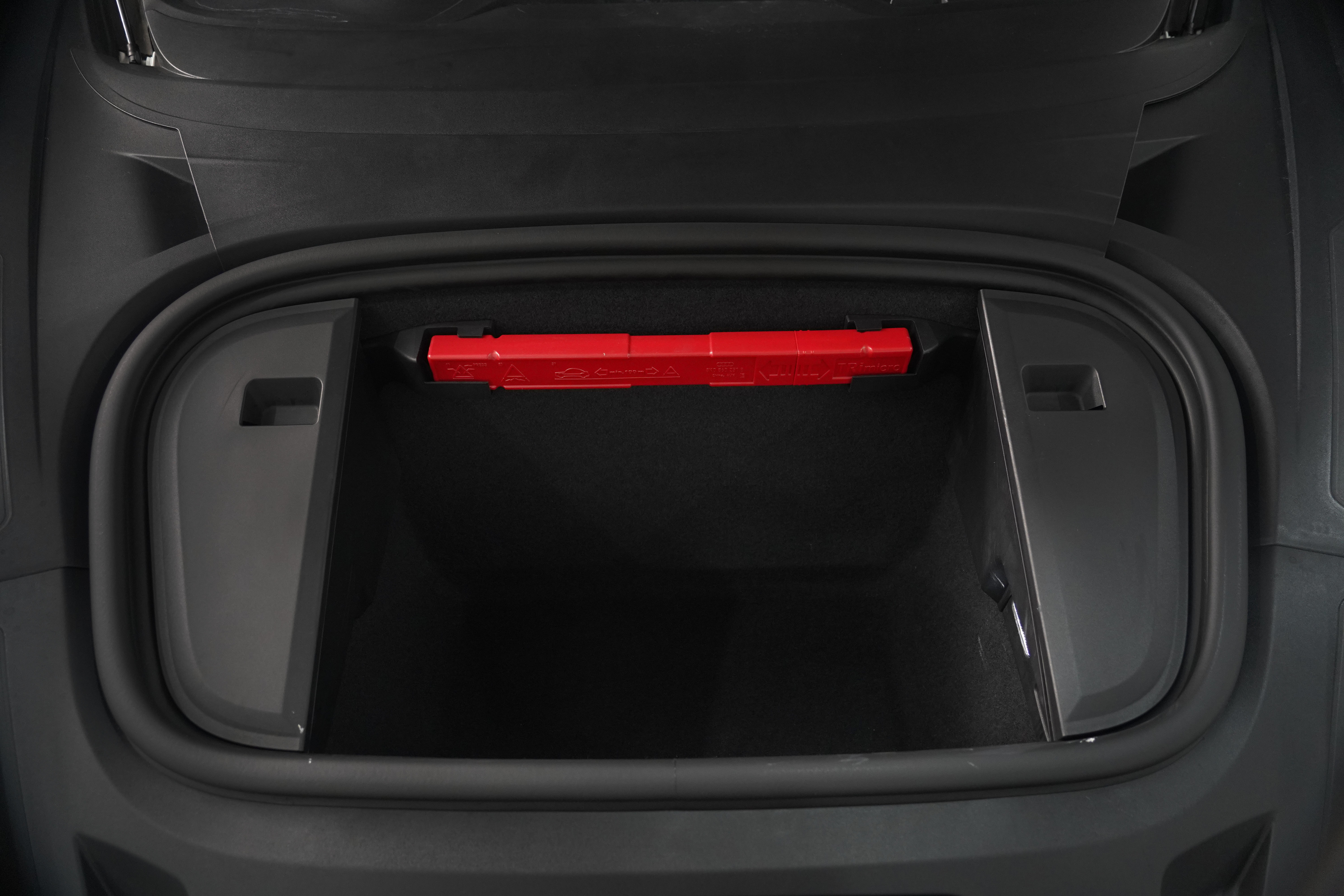 2021 Porsche Taycan 4S Coupe Image 25