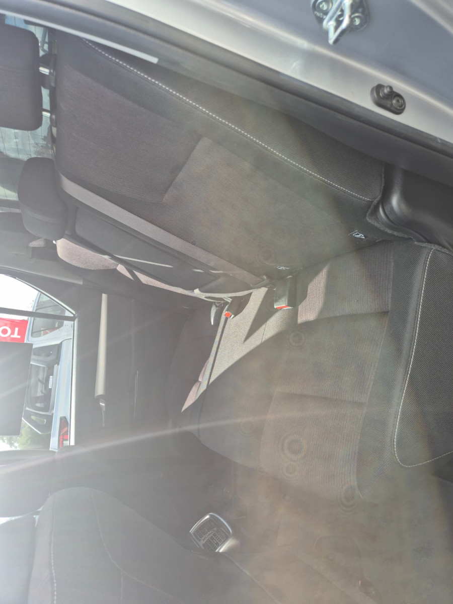 2018 Toyota HiLux  SR5 Double Cab Pick Up Image 28
