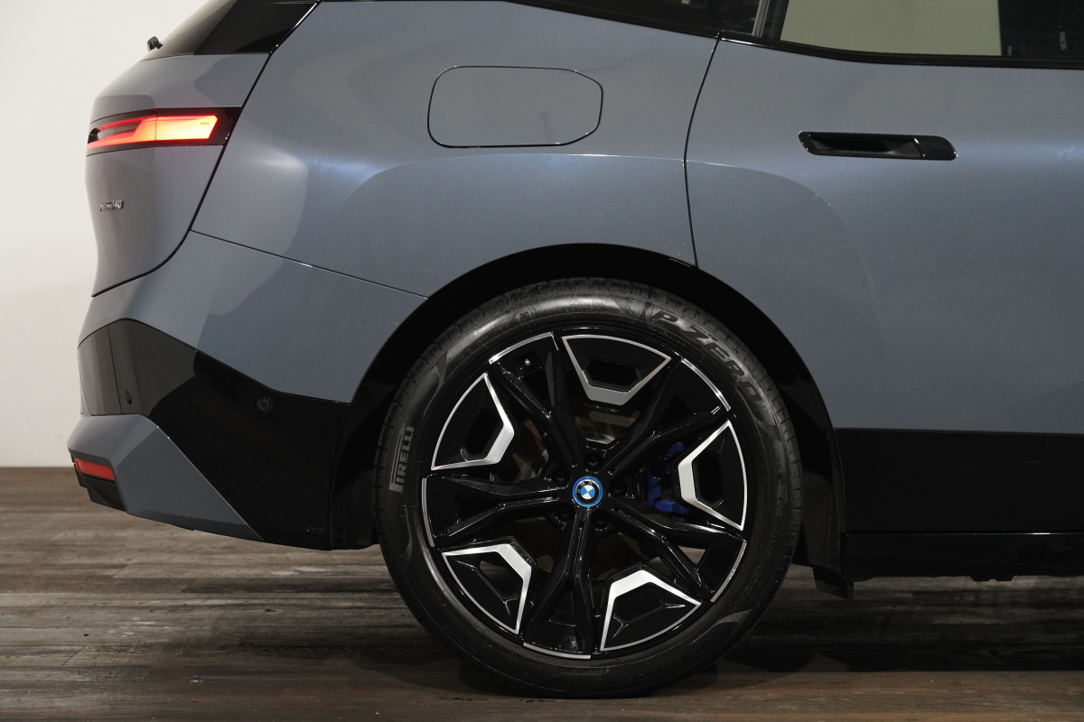 2022 BMW Ix Xdrive40 Sport SUV Image 6