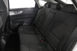 2019 MY20 Kia Cerato Hatch BD S with Safety Pack Hatchback Image 4