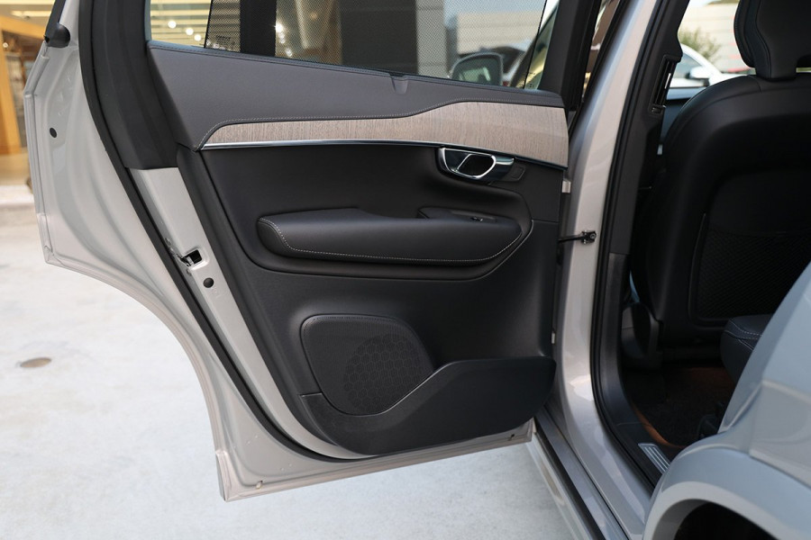 2024 MY25 Volvo XC90 L Series Ultra B6 Bright SUV Image 24