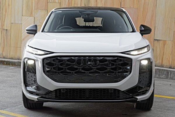2026 MY25 Audi Q3 F3 TFSI 150kW Quattro Launch edition SUV