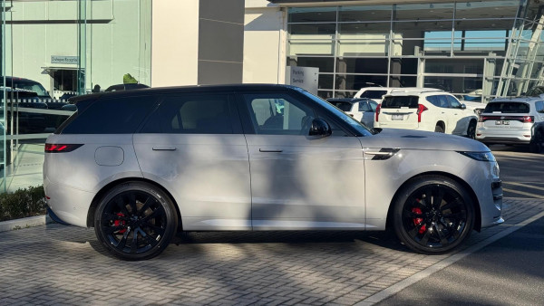 2025 Land Rover Range Rover Sport L461 D350 Dynamic HSE SUV image 6