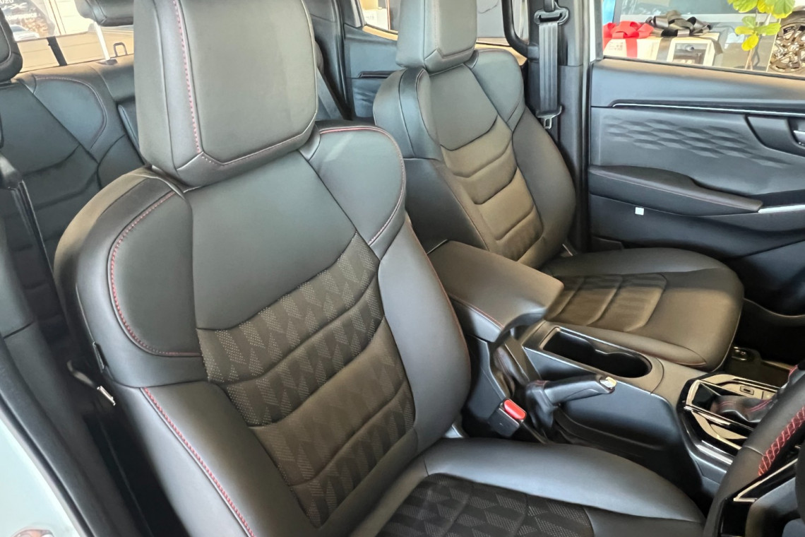 2024 Isuzu D-MAX RG X-TERRAIN Ute Image 11