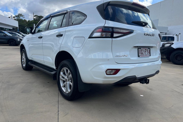 2022 Isuzu MU-X RJ LS-M SUV Image 5