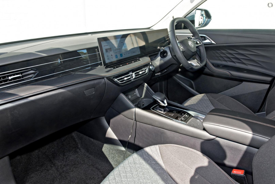 2024 MY24.5 MG HS AS33 Vibe SUV Image 12