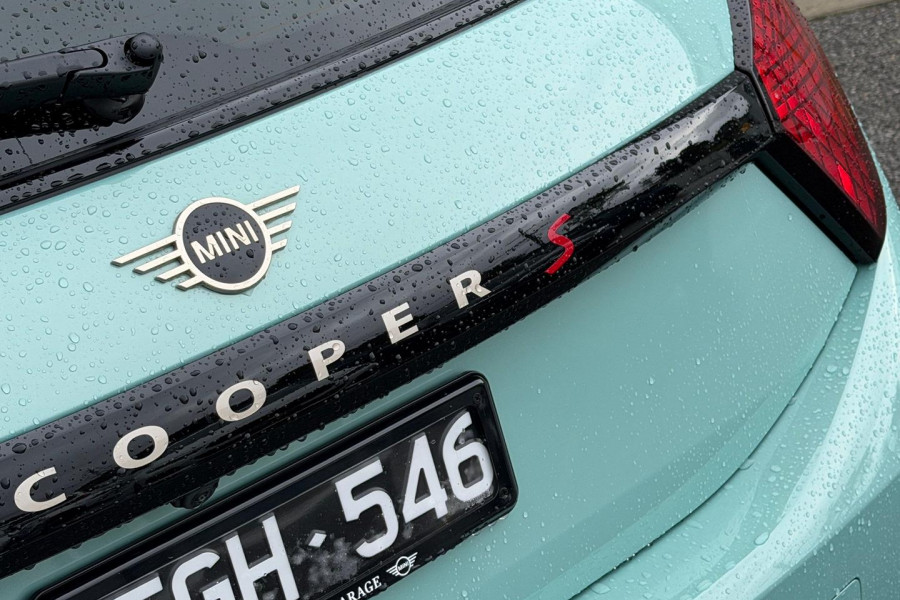 2025 MINI Cooper F65 S Favoured Hatch