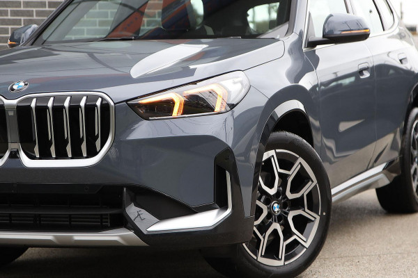 2025 BMW X1 U11 sDrive18i SUV image 3