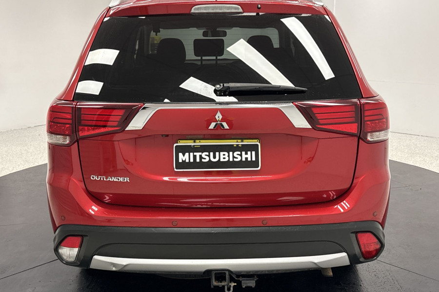 2015 MY16 Mitsubishi Outlander ZK LS SUV Image 9