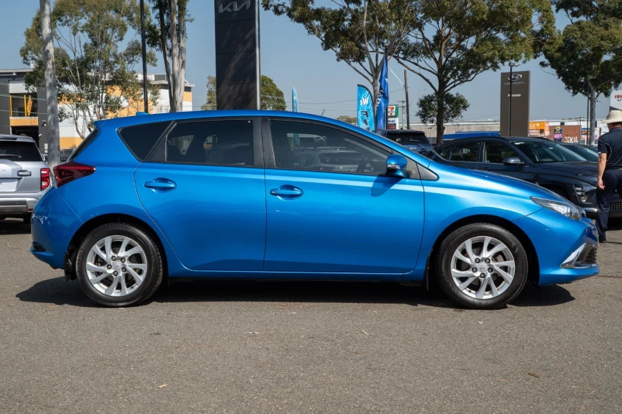 2016 Toyota Corolla ZRE182R Ascent Sport Hatch Image 3